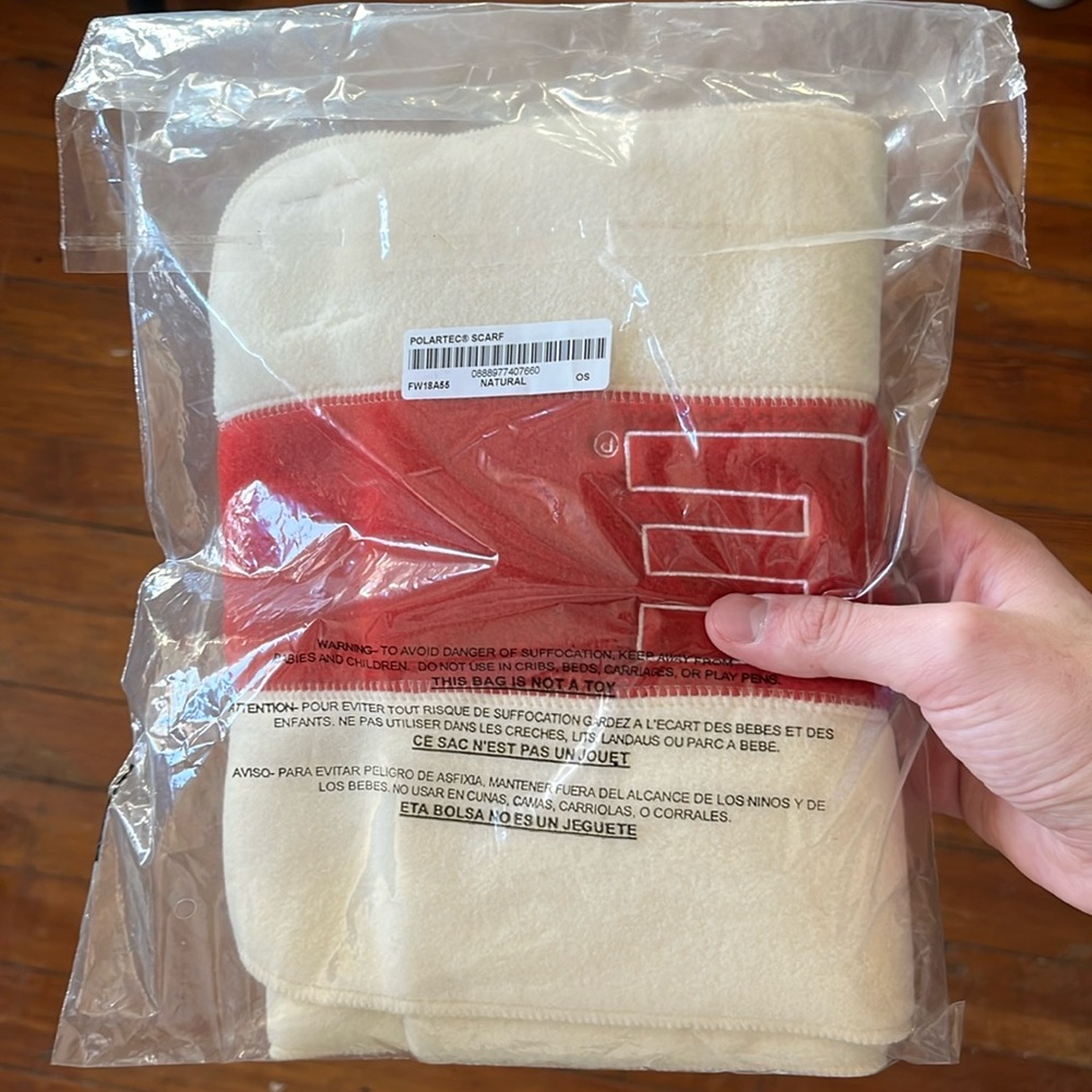 Supreme polartec scarf